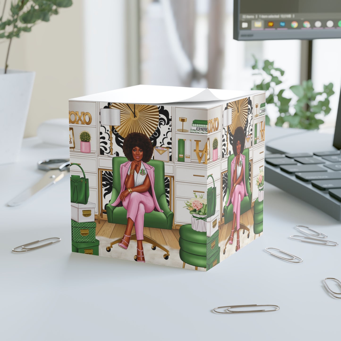 Pink & Green Queen Note Cube