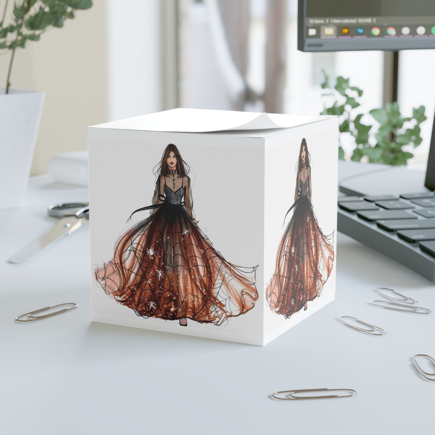 Night Queen Note Cube